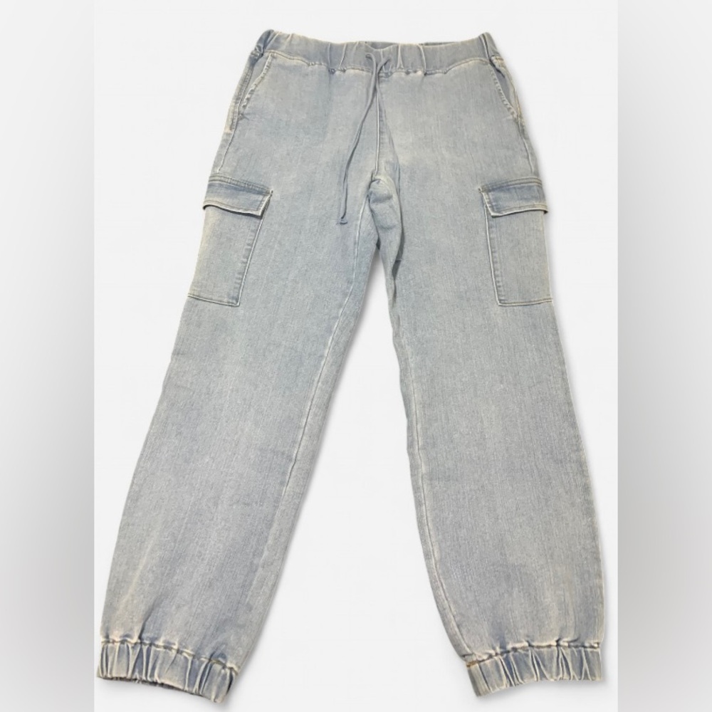 Tinseltown Woman’s Light Blue Cargo Jogger Jeans